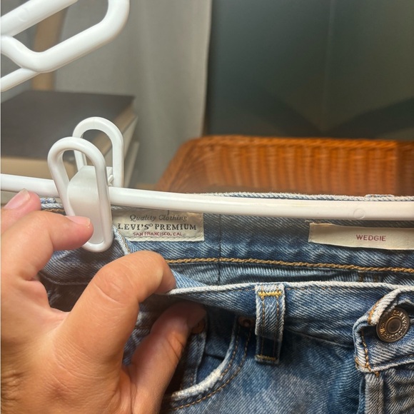 Levis Wedgie Straight Jeans - Picture 6 of 8